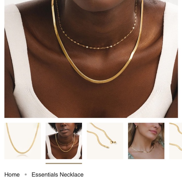 D. Louise Gold Essentials Necklace WATERPROOF jewelry ✨💦 - Picture 1 of 5